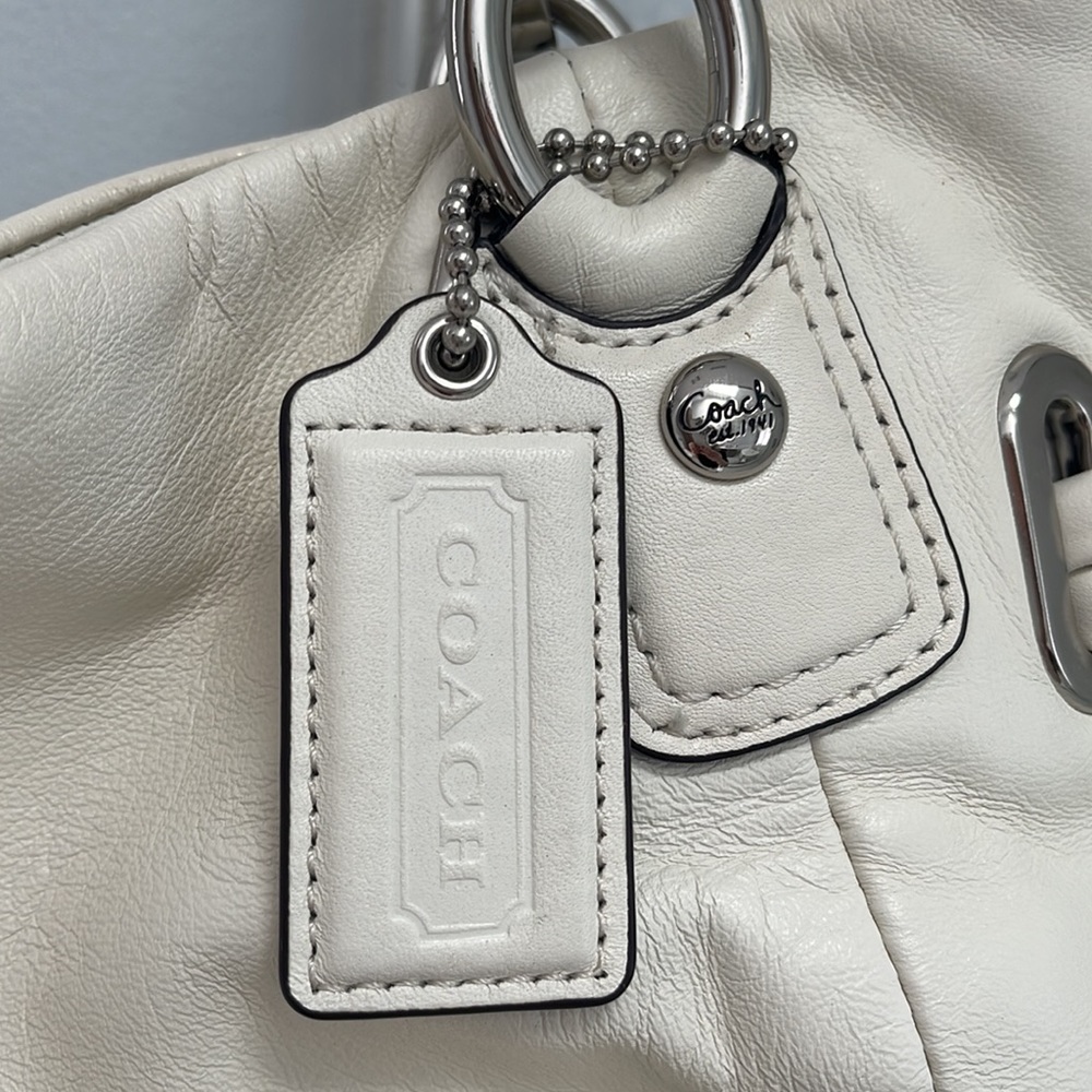 Leather Coach shoulder bag - Picture 3 of 6